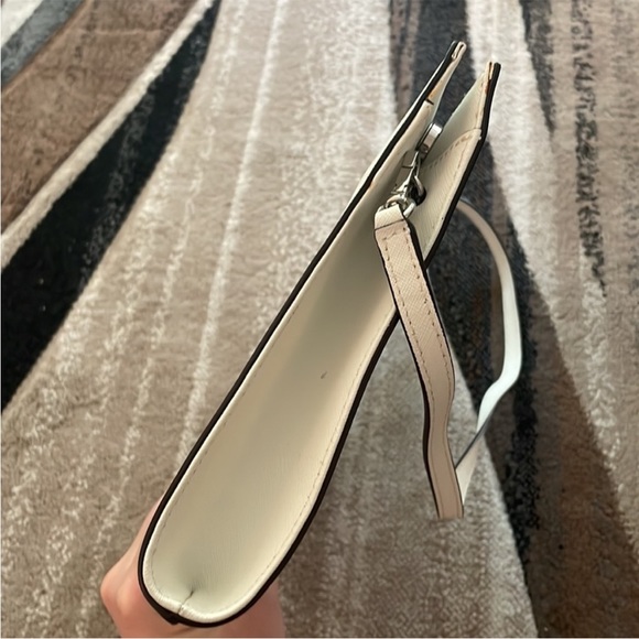 Michael Kors large white clutch with strap and handle - Picture 3 of 12